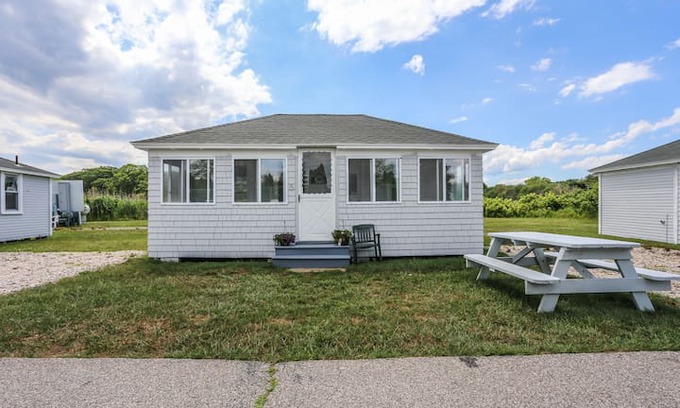 Rye Cabin | Driftwood Cottage 8 One Bedrm Rye Beach Portsmouth