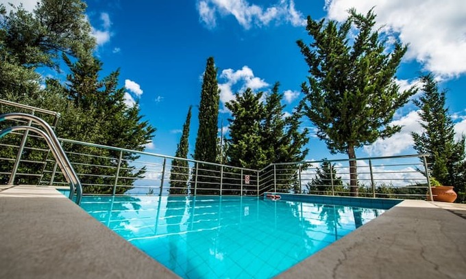 Kavallos Villa | Ionides Luxury Villas in Lefkada - Kalliphaeia