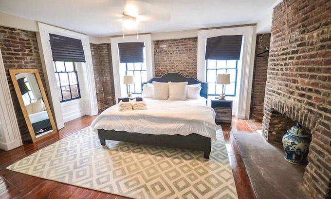 Cannonborough Elliotborough House | ★ The Inns at 60A Cannon Street - 3 BR/2 BA ★