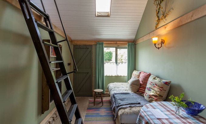 Giggleswick House | The Little House