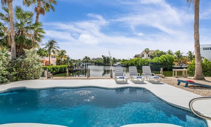 Marathon House | Sea Ray Cove, 75’ Boat Dock at Sombrero Beach