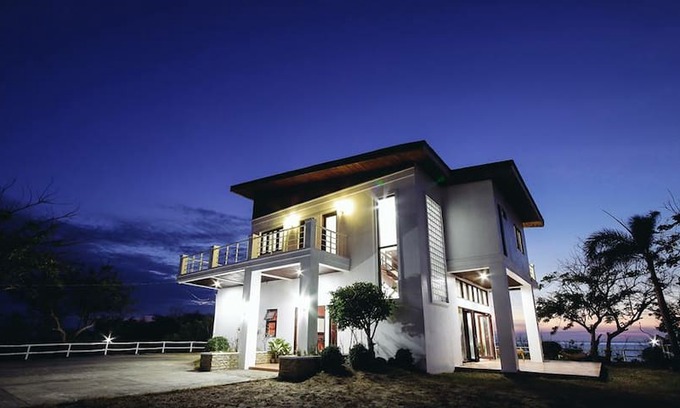Ilocos Region Villa | Relaxing beach house near Vigan