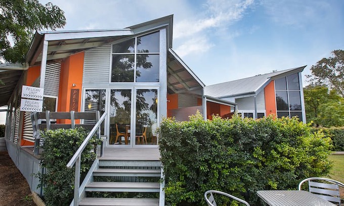 Wentworth Apartment | Yankabilly Island - 'The Pelican' Outback Retreat