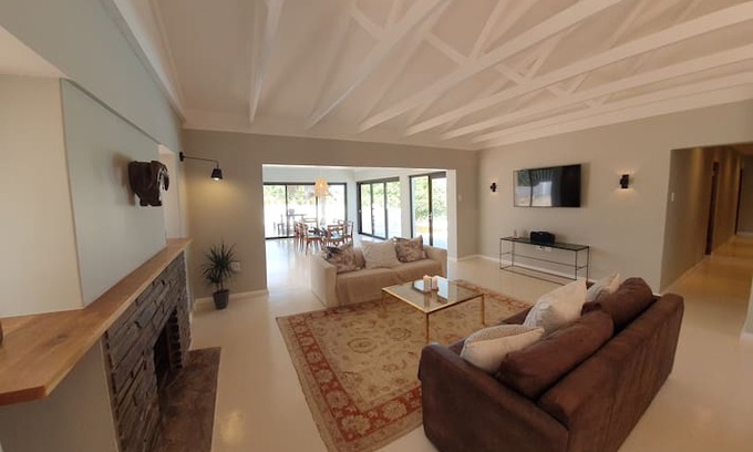Plettenberg Bay House | step away
