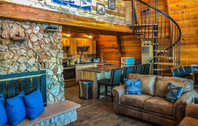 Duck Creek Village Cabin | The Flight Deck Cabin | Duck Creek Village, Utah