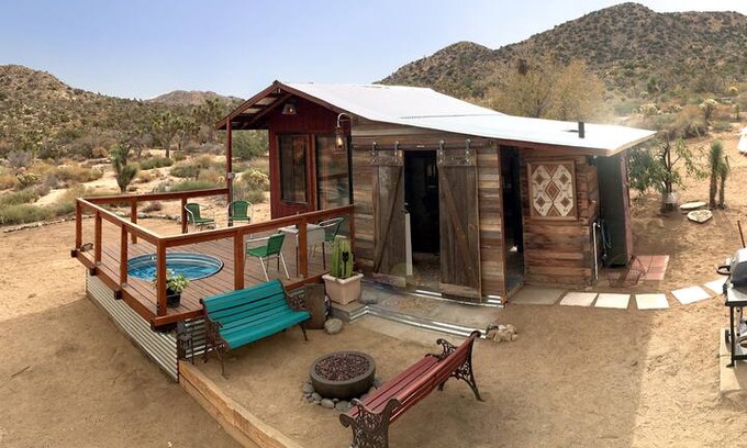 Yucca Valley Cabin | Love Shack @Rustyrabbitranch