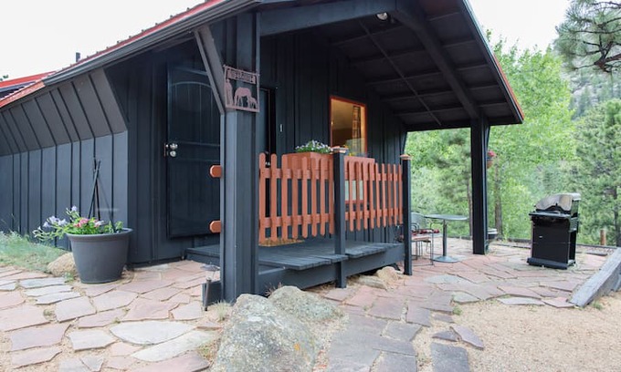 Estes Park Cabin | Bunkhouse @ Old Man Mountain studio - 1 ac retreat