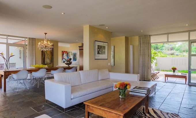 Kleinmond House | Villa in Arabella golf estate Hermanus