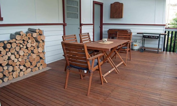 Omeo House | JJ's Omeo Accommodation Cottage