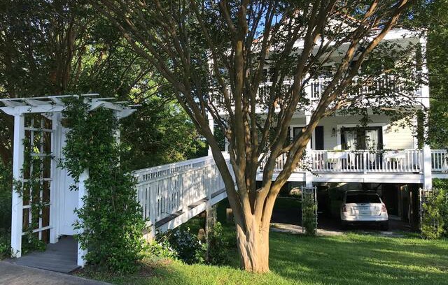Oriental House | The Bridge House of Oriental NC.