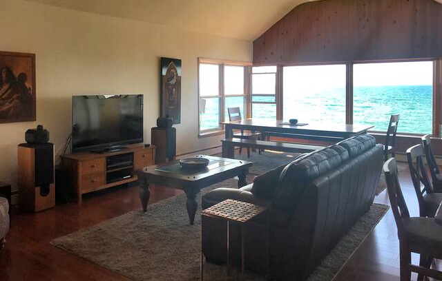 Portage House | Awesome Lake Michigan Lakefront