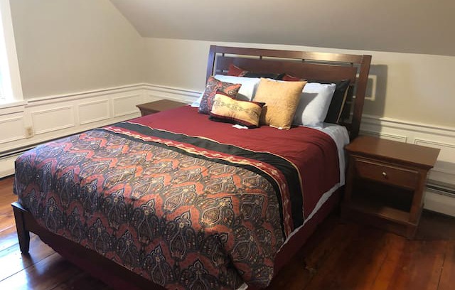 South Amherst House | Etinde House the ideal place for you and friends
