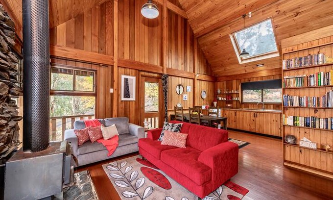 Gingkin Cabin | Tarakuanna Chalet Escape near Jenolan Caves