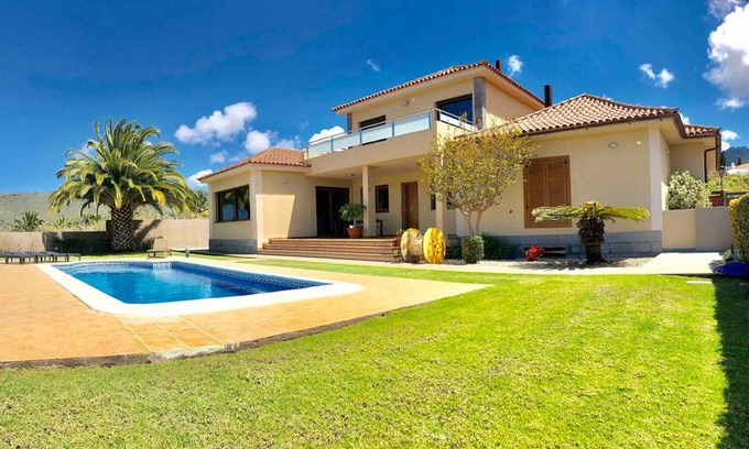 Tegueste Villa | El Paraíso Íntimo (villa with private pool)