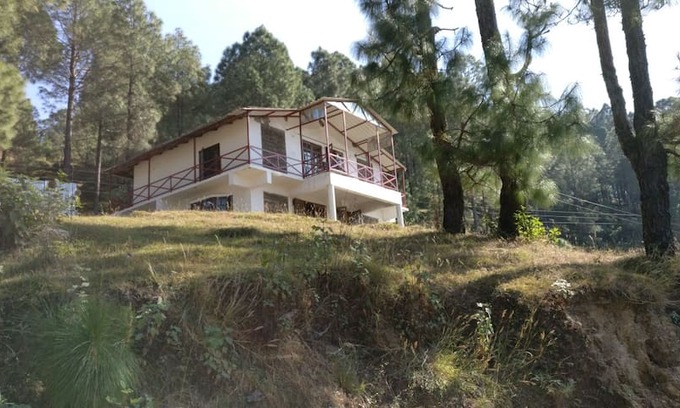 Lansdowne Apartment | Rustic Villa Stay in Lansdowne- Sunset Villa