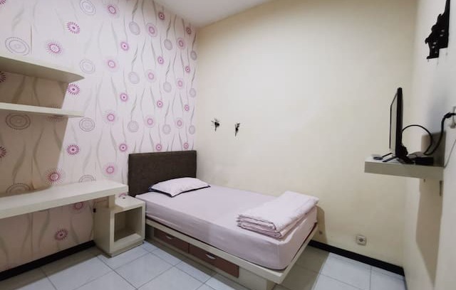 West Semarang House | Graha Padma FAVOR homy guest house : ROOM 2
