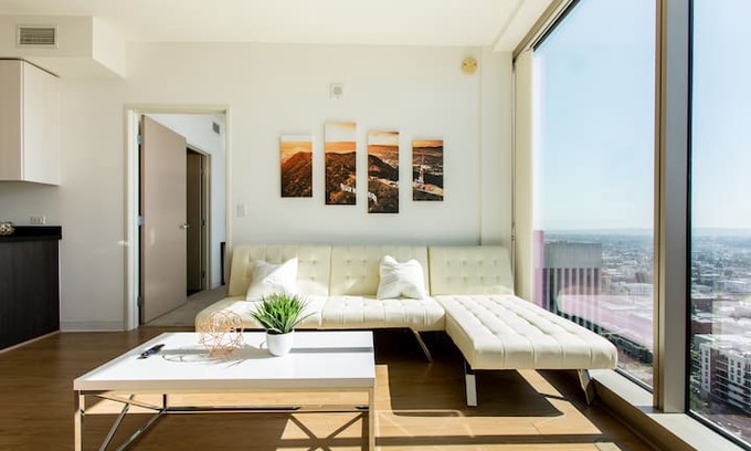 Wilshire Center Apartment | Luxury SkyRise
