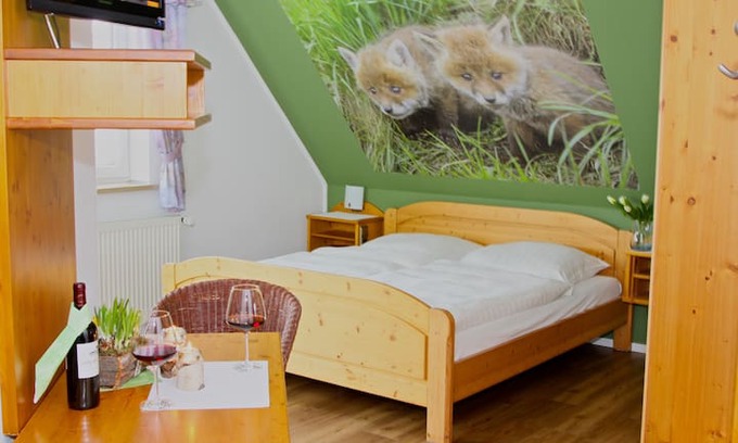 Nordenberg Hotel | Landhotel Jagdschloss (Windelsbach), Zimmer 22 - Fuchs mit Balkon und freien Blick auf Wald, Feld und Wiesen