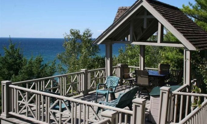 Harbor Springs Cabin | The Happy Place Cottage