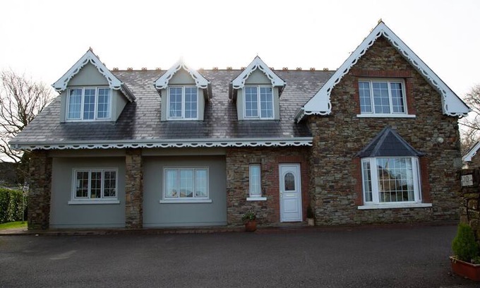 Kinsale Town Centre House | Large 5 bedroom house walking distance to kinsale