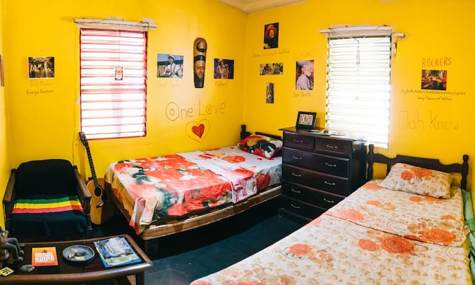 Kingston House | -KushArt Reggae Home- / Rototom Sunsplash Room