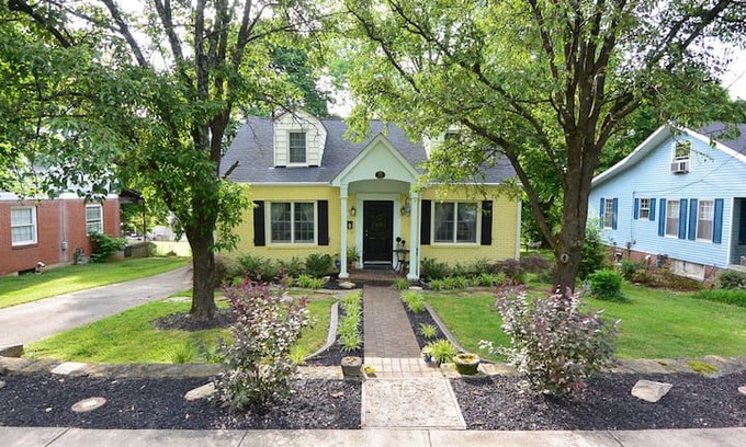 Bardstown House | “Cottage In the Rye” *safety protocols followed*