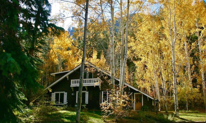 Redstone Cabin | Historic Gamekeeper's Carriage House