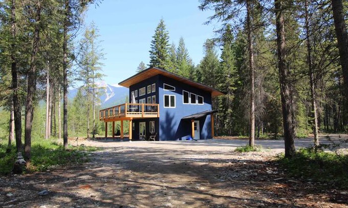 Columbia Valley Cabin | Goat Mountain Cabin