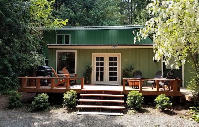 Adelma Beach Cabin | Ravensong Forest Retreat