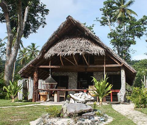 Port Olry Bed & Breakfast | Port Olry Beach Bungalows & Chez Louis Restuarant