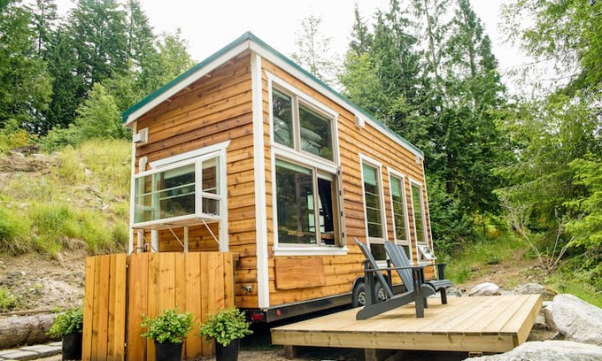 Madeira Park House | Tiny House at Arbutus Point Getaway on Waterfront