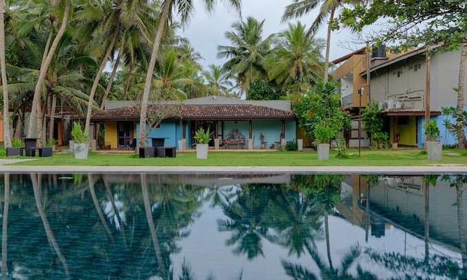 Wadduwa Villa | Wadduwa Beach Villas - Family Beach Cottage