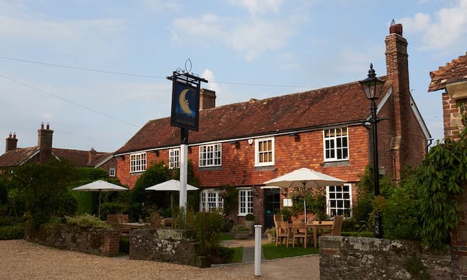 Billingshurst Bed & Breakfast | Half Moon Kirdford