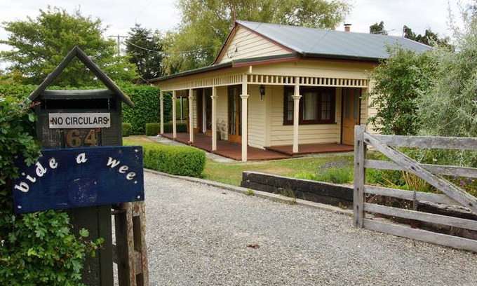 Waikouaiti Cabin | Bide-a-wee (stay a while) cottage