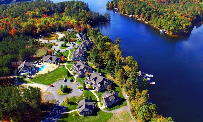 Baysville Villa | The Landscapes, Lakes of Bays