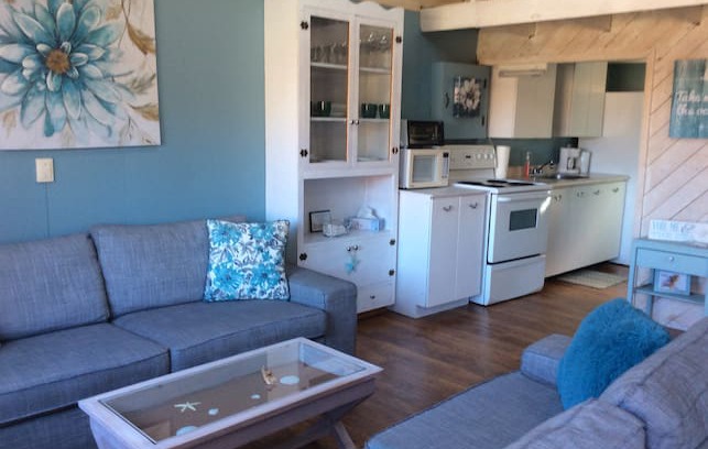 Chelton Cabin | Leah's Beach Haven ~ Ocean View Cottage