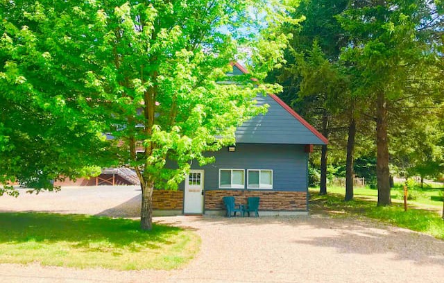 Leavenworth House | BoBo’s