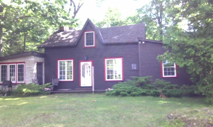 Marmora Cabin | Ardrossan