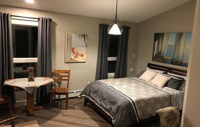 Valemount Bed & Breakfast | Slippery Slopes BnB - Room 3 315 Ash St, Valemount