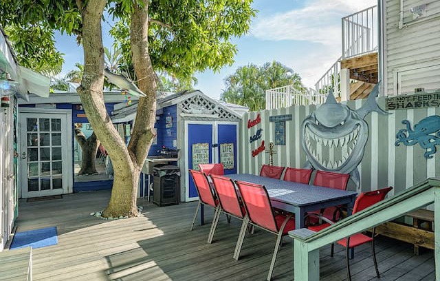 Uptown - Upper Duval House | MERMAID COVE- Funky Getaway on Duval