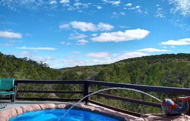 Wimberley House | The Tree Top House at The River Rose Retreat