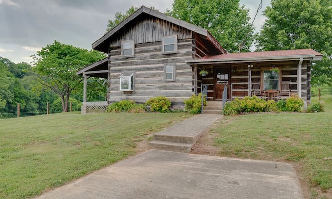 Cottontown Cabin | The Cabin at Roney Creek Farm