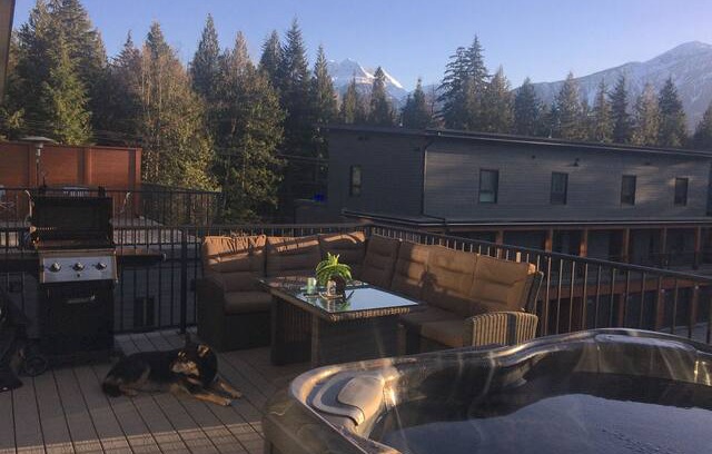 Revelstoke Apartment | The Nest @ Mackenzie Village