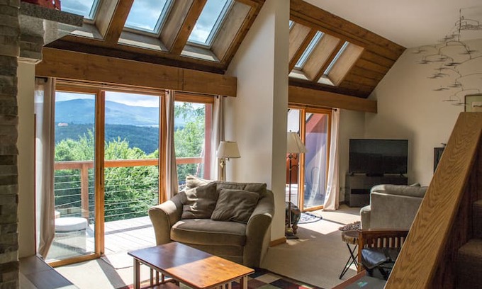 Waitsfield Apartment | Top Of The Valley Adventure Lodge