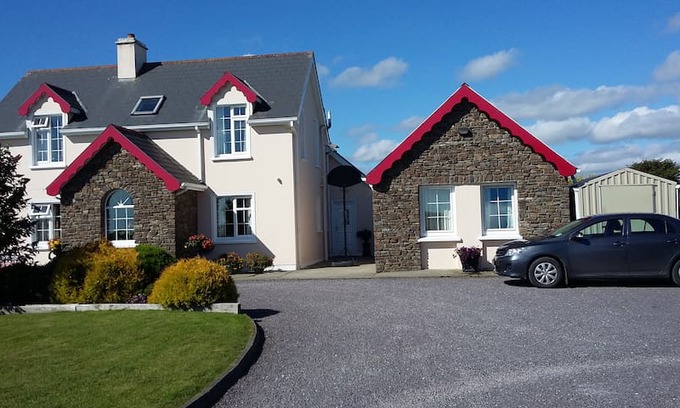 Clonakilty Bed & Breakfast | Kilgarriffe Heights B&B 1