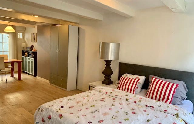 Haarlemmerbuurt Apartment | Amsterdam historic center apartment Langestraat