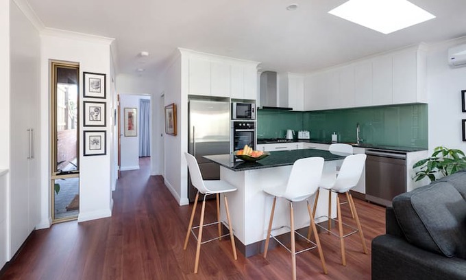 Connolly House | The Connolly Guest House, Joondalup