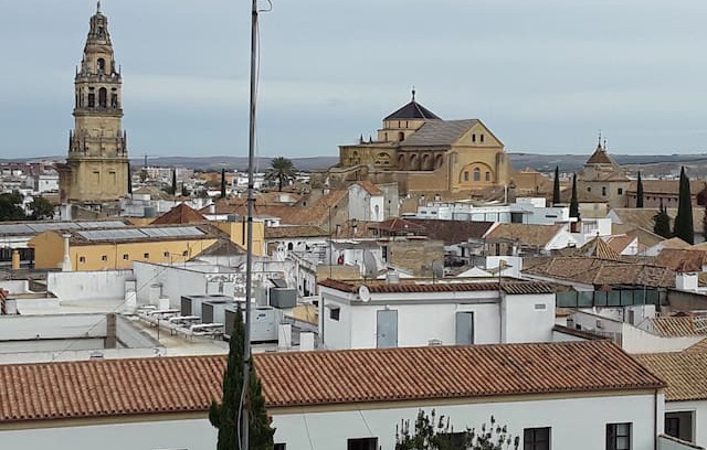 Jewish Quarter Apartment | Beside The Roman Wall (DIOSA ) Coanfitrión Tony