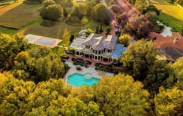 Lutz Villa | North Tampa Waterfront Luxury - Villa Adriana