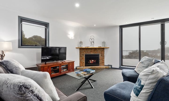 Mount Buller Apartment | The Peak 301 - Luxurious 3 bedroom Apartment on Mt Buller